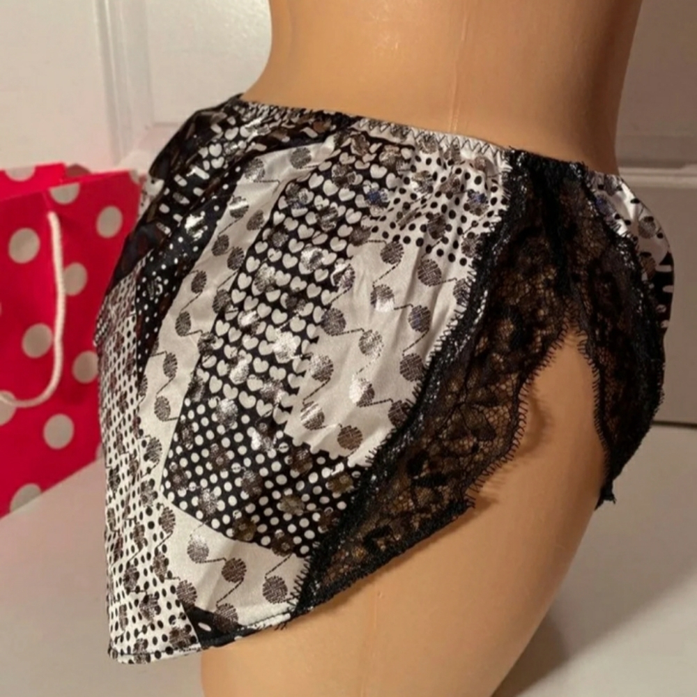 V.S women PJ shorts - Picture 3 of 5